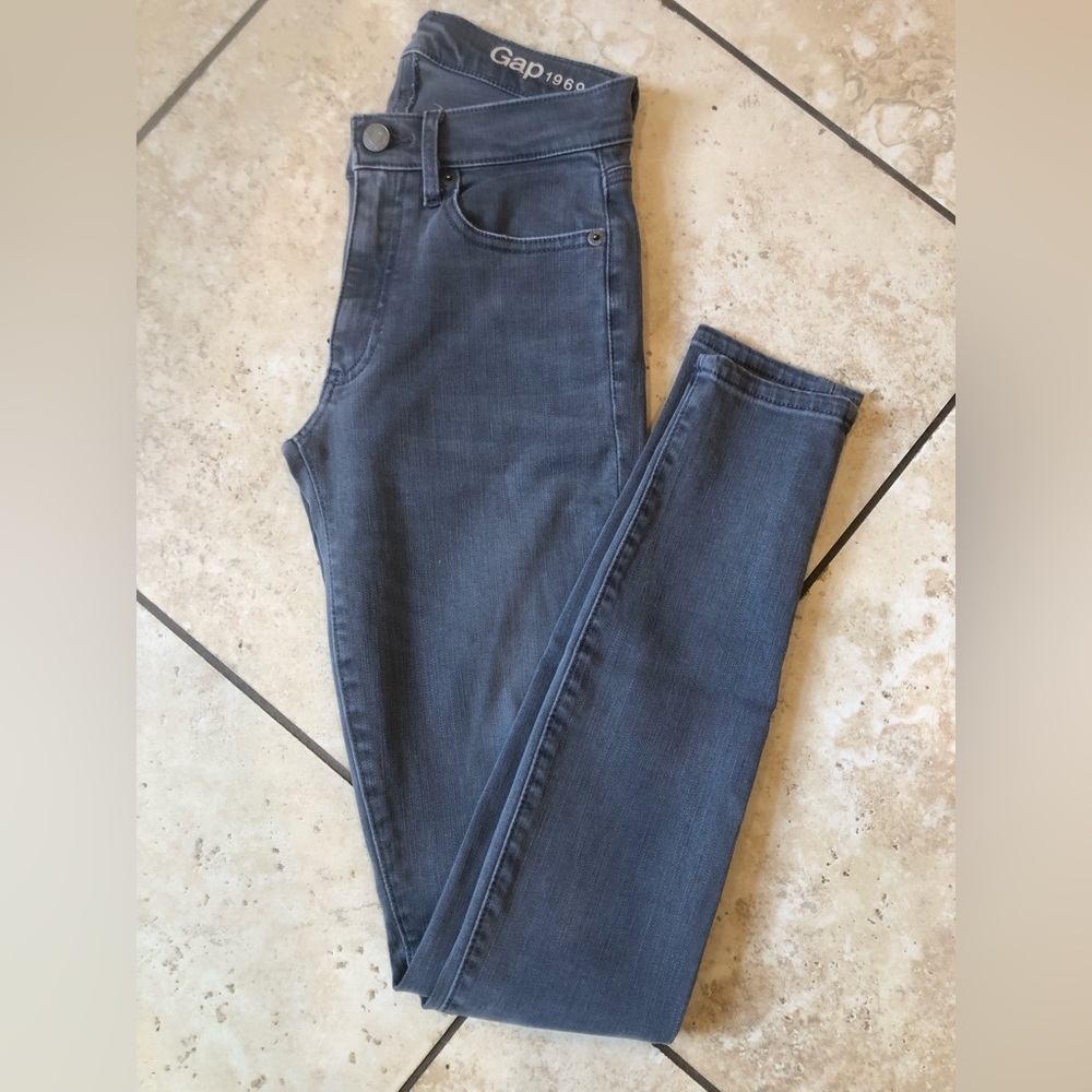 GAP skinny jeans